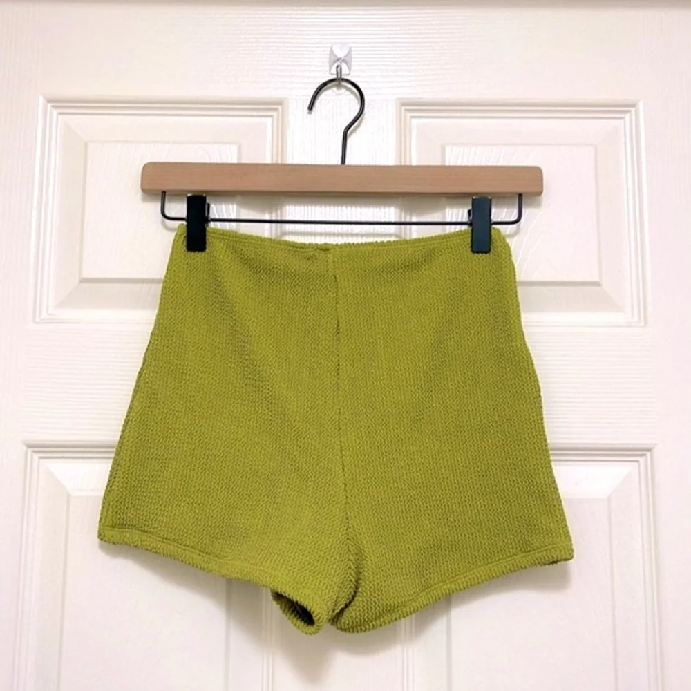 Good American Always Fits Boy Swim Shorts and Top - Picture 9 of 9
